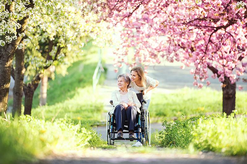 Seniorenpflege Pflege-Nah - Entlastung für die Angehörigen